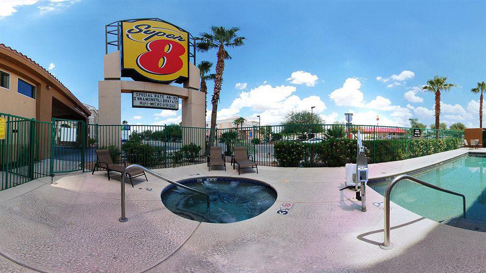 Hotel Super 8 By Wyndham Marana/tucson Area 2*
