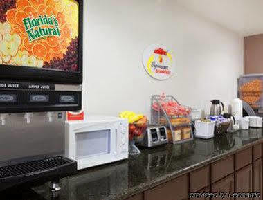 Hotel Super 8 By Wyndham Marana/tucson Area Marana
